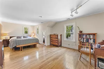 81 Walgrove Avenue, Dobbs Ferry, NY 10522 - Photo 17