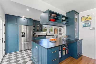 81 Walgrove Avenue, Dobbs Ferry, NY 10522 - Photo 11