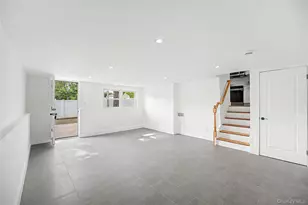 51 Stephen St, Levittown, NY 11756 - Photo 21