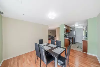 407 Birchwood Road, Medford, NY 11763 - Photo 5