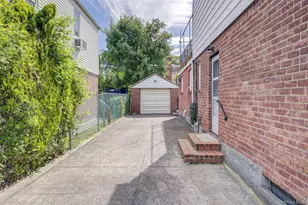 75-19 171st St, Fresh Meadows, NY 11366 - Photo 3