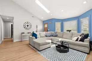 272 Edward Ave, Medford, NY 11763 - Photo 5