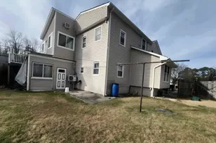 70 Massachusetts Ave, Bay Shore, NY 11706 - Photo 13