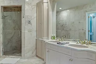 10 Fox Meadow Ln, Lloyd Harbor, NY 11743 - Photo 19