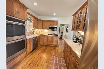 43 Rolling Street, Lynbrook, NY 11563 - Photo 7
