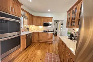 43 Rolling St, Lynbrook, NY 11563 - Photo 7