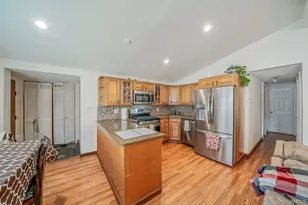 78 Division St, Holtsville, NY 11742 - Photo 15