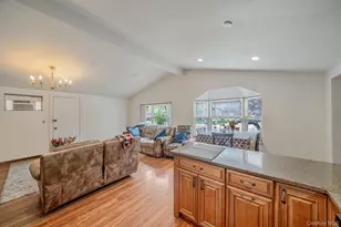 78 Division St, Holtsville, NY 11742 - Photo 17
