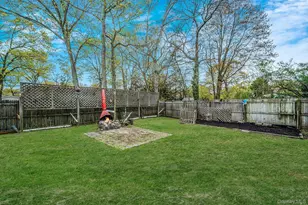 78 Division St, Holtsville, NY 11742 - Photo 7