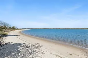 8 Elder Ave, Hampton Bays, NY 11946 - Photo 15
