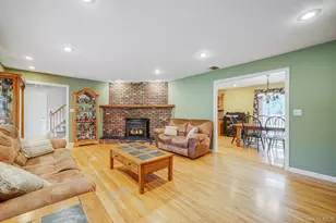 222 Jamaica Ave, Medford, NY 11763 - Photo 9