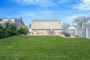 477 N Indiana Ave, Lindenhurst, NY 11757 - Photo 27