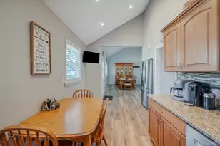 477 N Indiana Ave, Lindenhurst, NY 11757 - Photo 9