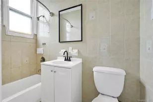 71-60 69th Pl, Glendale, NY 11385 - Photo 17