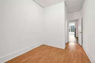 71-60 69th Pl, Glendale, NY 11385 - Photo 13
