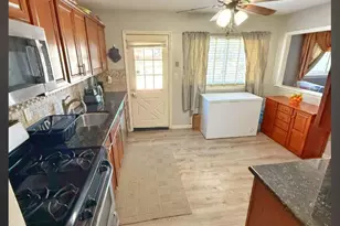 367 Erlanger Blvd, North Babylon, NY 11703 - Photo 7