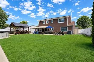 42 Live Oak Dr, Holbrook, NY 11741 - Photo 29