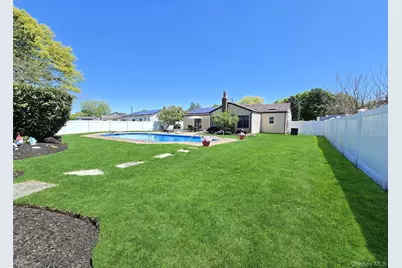 150 Glenmere Way, Holbrook, NY 11741 - Photo 21