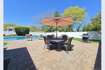 150 Glenmere Way, Holbrook, NY 11741 - Photo 23