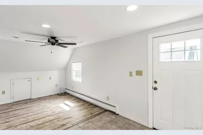 159 Kingfisher Road, Levittown, NY 11756 - Photo 17