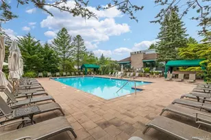 71 Eagle Chase, Woodbury, NY 11797 - Photo 19