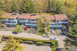 71 Eagle Chase, Woodbury, NY 11797 - Photo 21