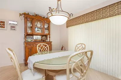 71 Eagle Chase, Woodbury, NY 11797 - Photo 9
