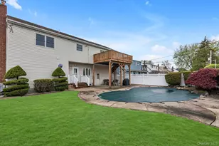 57 Cedar St, Hicksville, NY 11801 - Photo 19