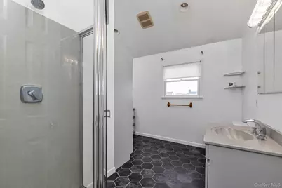 57 Cedar Street, Hicksville, NY 11801 - Photo 17