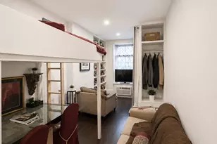 424 W 46th St, New York, NY 10036 - Photo 3