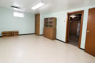 154 Scherer Blvd, Franklin Square, NY 11010 - Photo 13