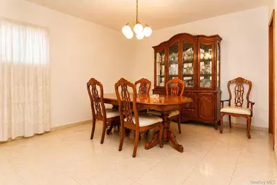154 Scherer Boulevard, Franklin Square, NY 11010 - Photo 11