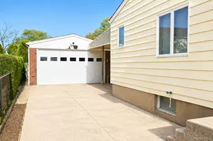 154 Scherer Blvd, Franklin Square, NY 11010 - Photo 15