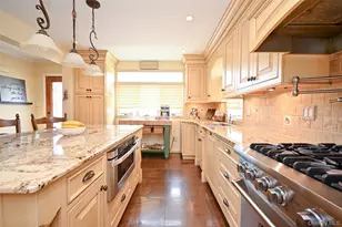 171-20 Gladwin Ave, Fresh Meadows, NY 11365 - Photo 3