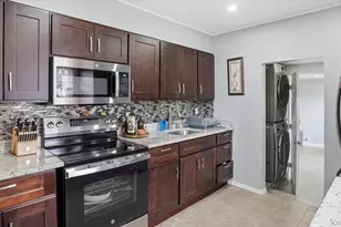 13 Peachtree Ln, Levittown, NY 11756 - Photo 13