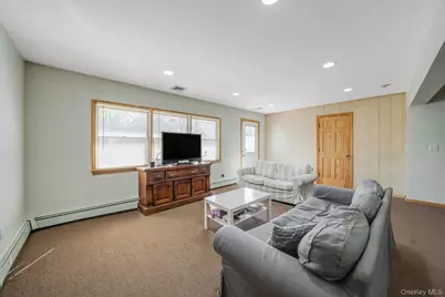 45 Cobalt Lane, Westbury, NY 11590 - Photo 9