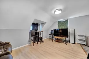 83 Old Farmingdale Rd, West Babylon, NY 11704 - Photo 23