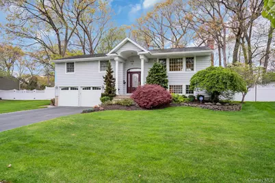 22 Abbey Drive, Commack, NY 11725 - Photo 3