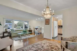 22 Abbey Dr, Commack, NY 11725 - Photo 13