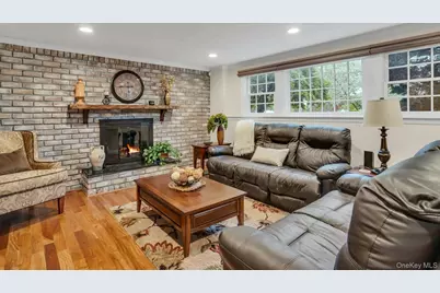 22 Abbey Drive, Commack, NY 11725 - Photo 23