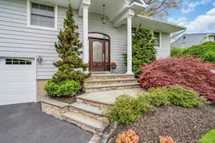 22 Abbey Dr, Commack, NY 11725 - Photo 7
