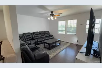 29 Sheridan Drive, Shirley, NY 11967 - Photo 21