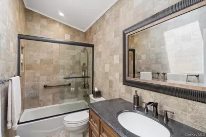 241 W 18th Street, Deer Park, NY 11729 - Photo 9