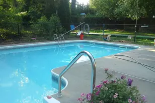 395 Ridgefield Rd, Hauppauge, NY 11788 - Photo 25