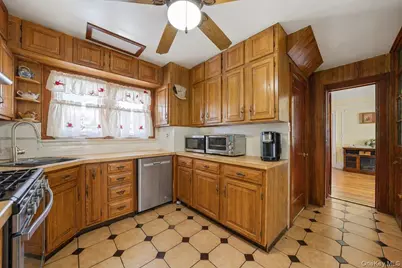 7 Byron Avenue, Yonkers, NY 10704 - Photo 7