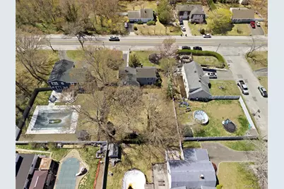 1055 Sipp Avenue, Medford, NY 11763 - Photo 45