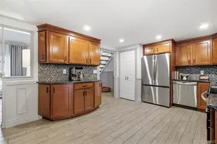 1055 Sipp Ave, Medford, NY 11763 - Photo 15