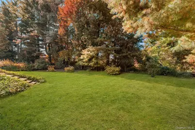 14 Earlwood Drive, Poughkeepsie, NY 12603 - Photo 35