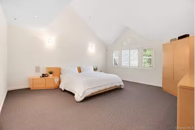 19 Clubhouse Lane, Scarsdale, NY 10583 - Photo 11