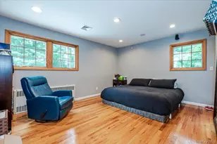 26 Redbrook Rd, Great Neck, NY 11024 - Photo 15